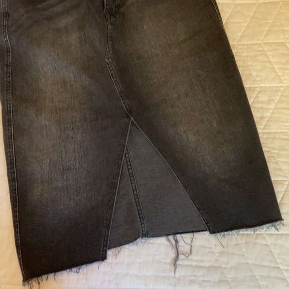 H&M Pencil Skirt - Picture 6 of 6